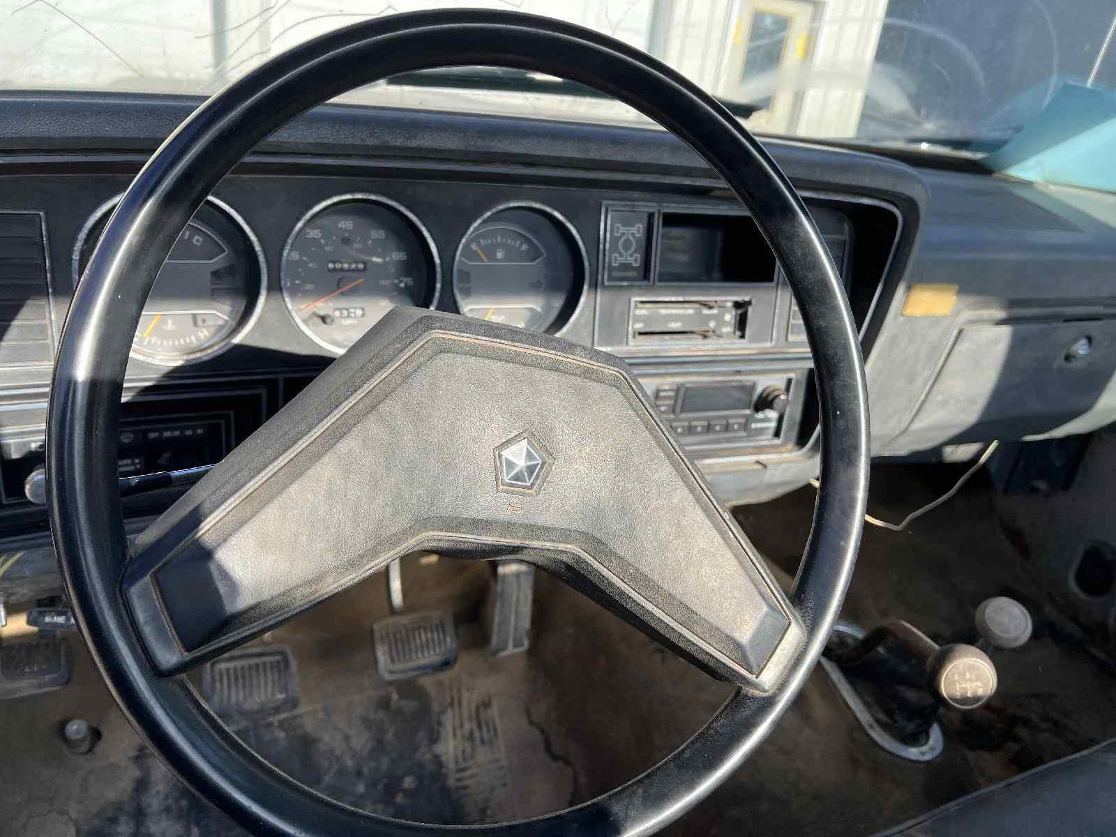 1985-dodge-ram-w350-for-sale-03