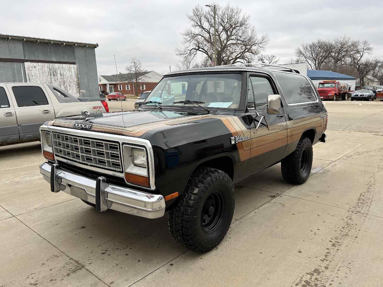 1985-dodge-ramcharger-for-sale-01