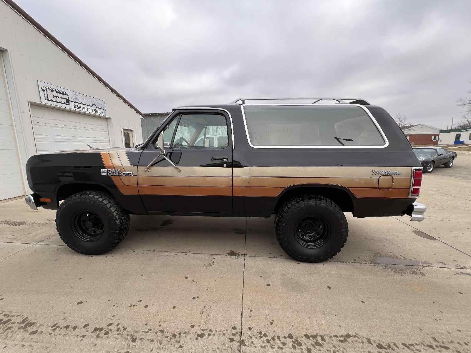 1985-dodge-ramcharger-for-sale-02
