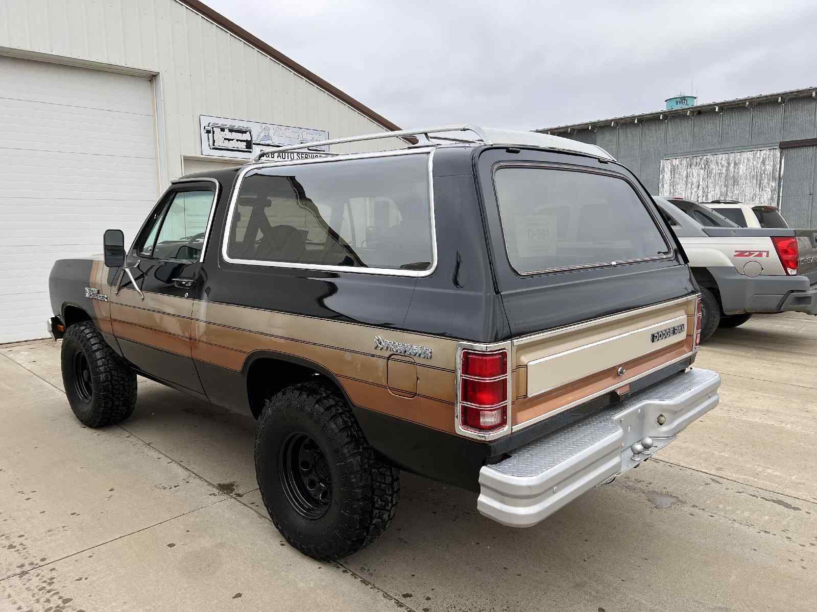 1985-dodge-ramcharger-for-sale-03
