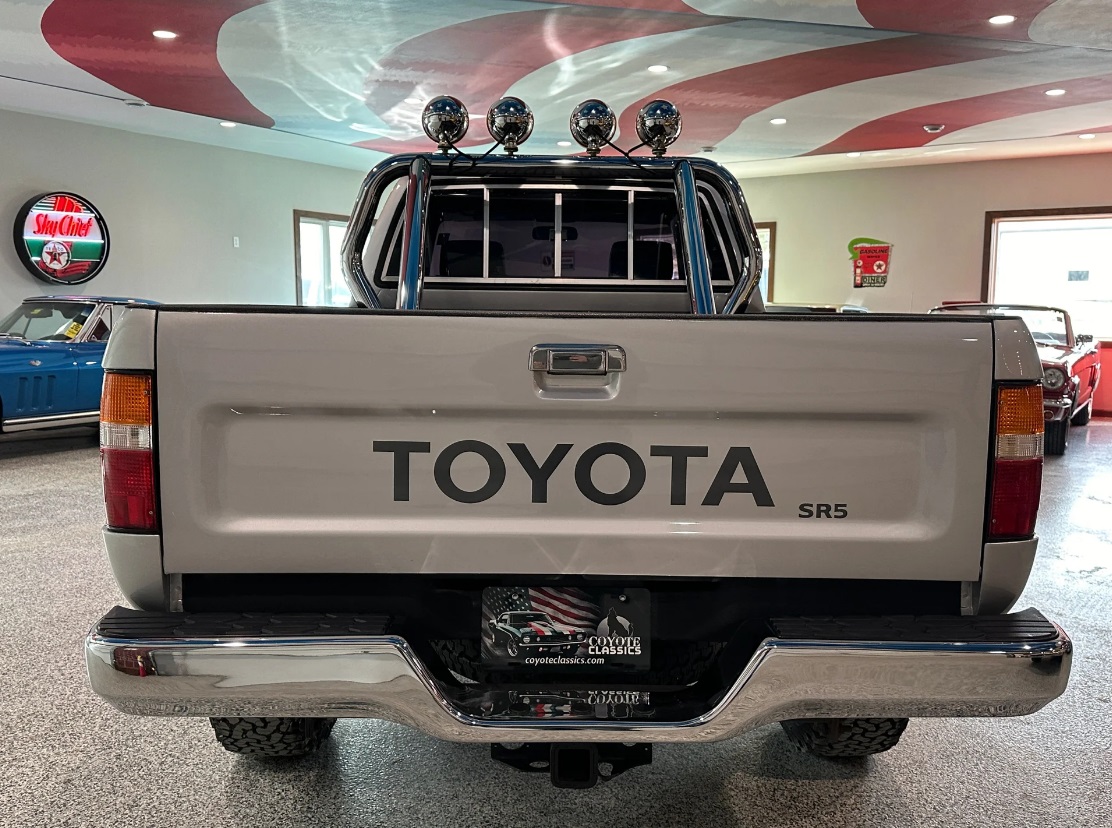 toyota-pickup-for-sale-03