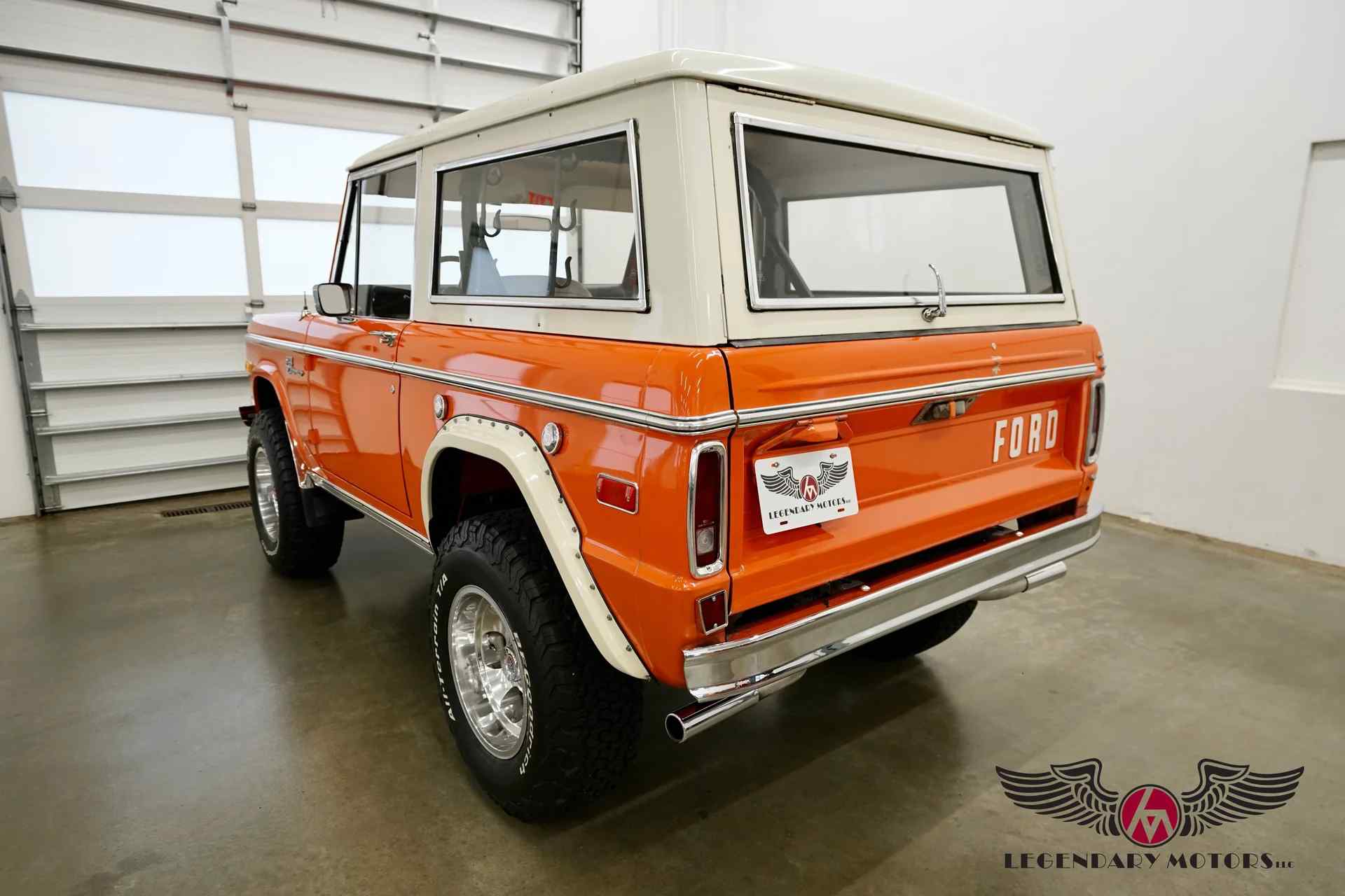 1976-ford-bronco-for-sale-03