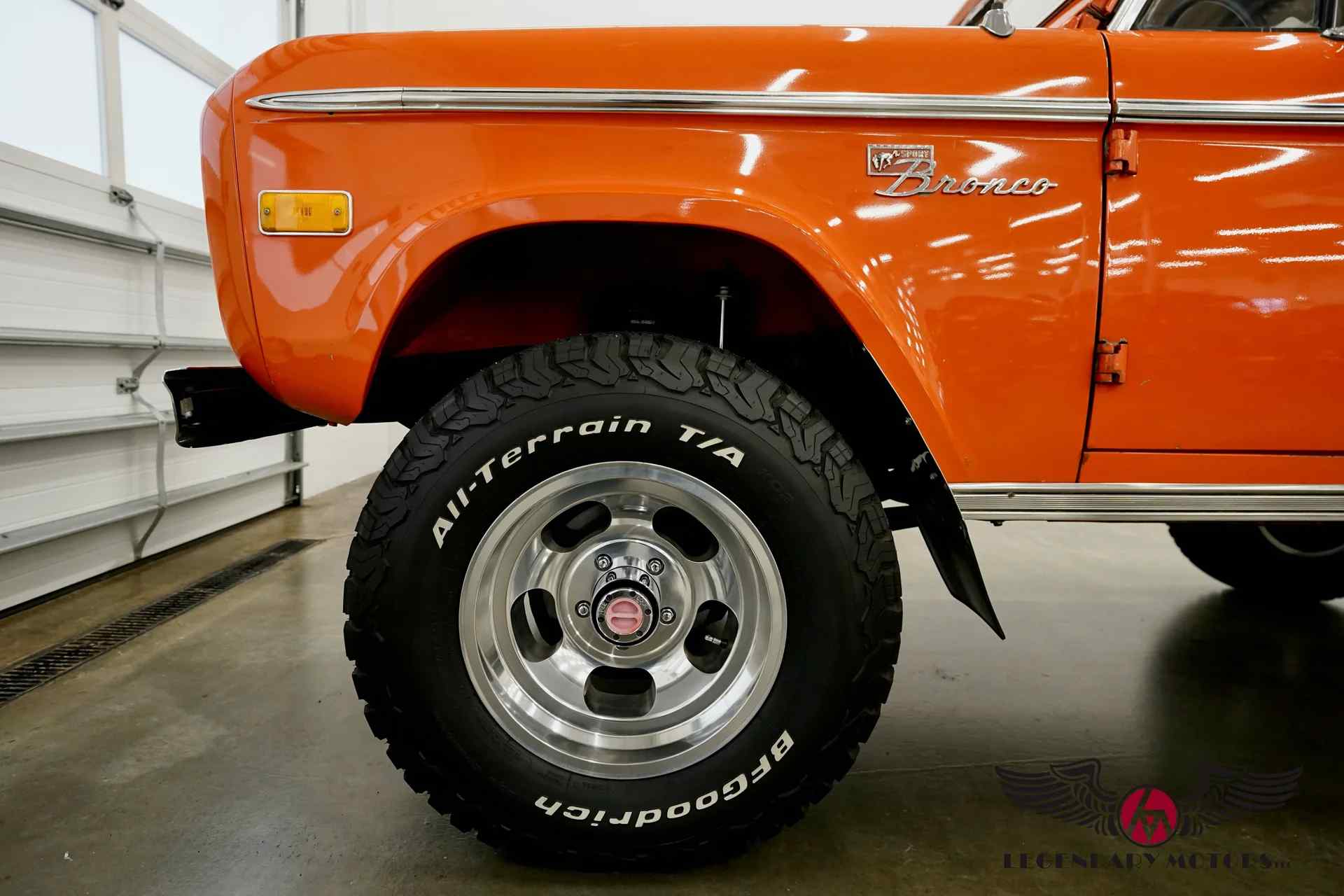 1976-ford-bronco-for-sale-09
