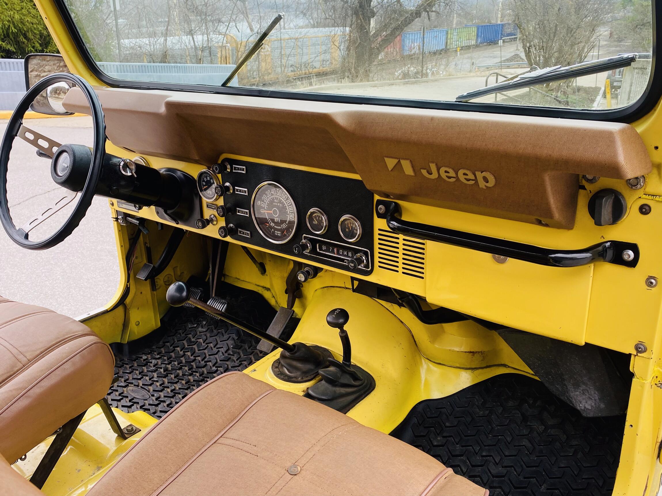 1976-jeep-cj7-renegade-levi-edition-for-sale-12