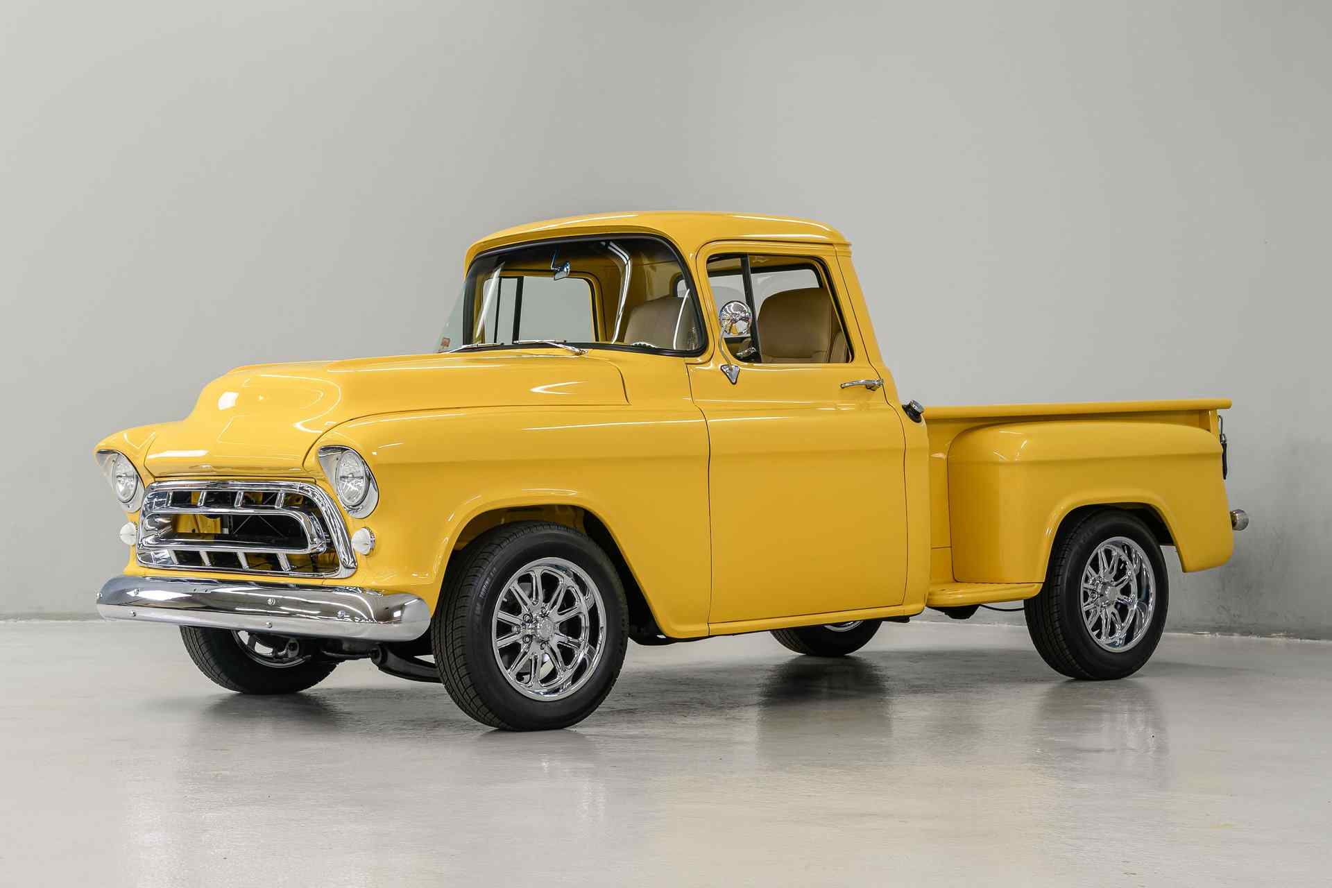 1957-chevrolet-custom-stepside-pickup-for-sale-01