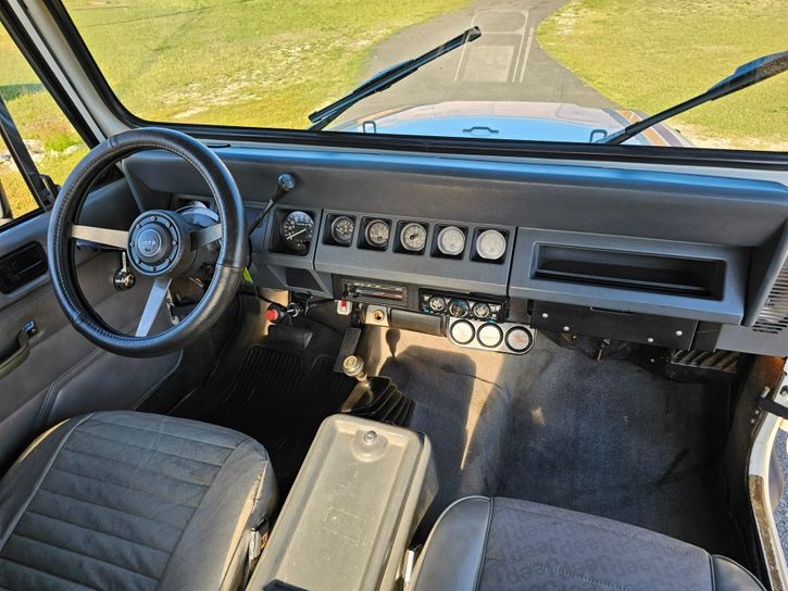 1989-jeep-wrangler-yj-v8-for-sale-10