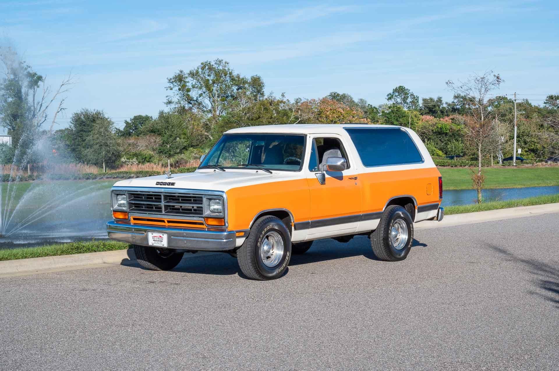 1990-dodge-ramcharger-for-sale-01