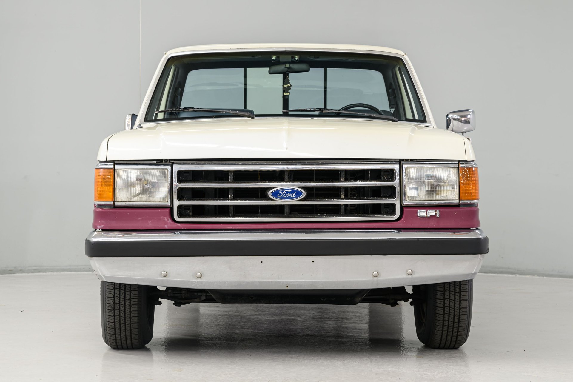 1990-ford-f-150-xlt-lariat-front