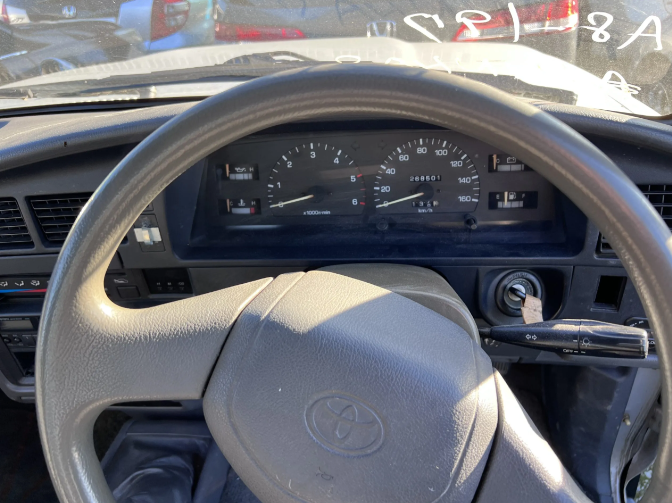 1993-Toyota-Hilux-LN107-SSR-X-03