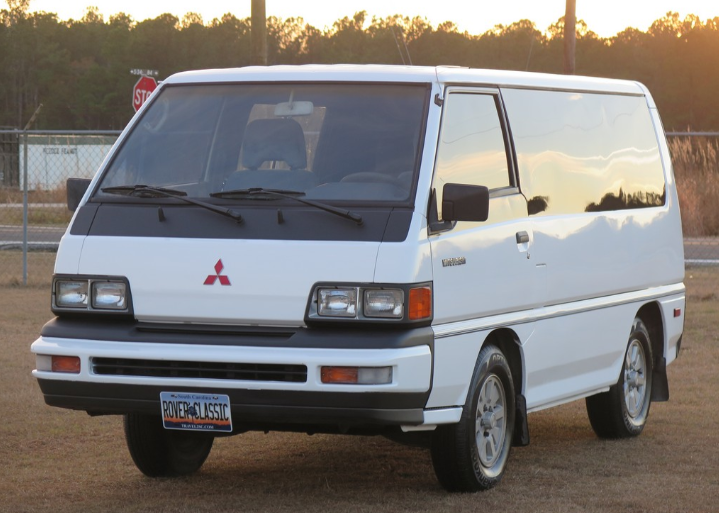 1998-mitsubishi-delica-van-15