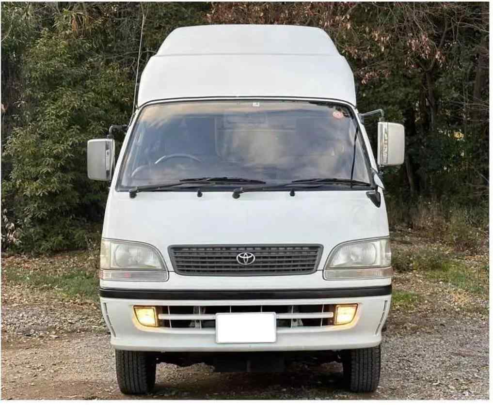 1998-toyota-hiace-camper-for-sale-01