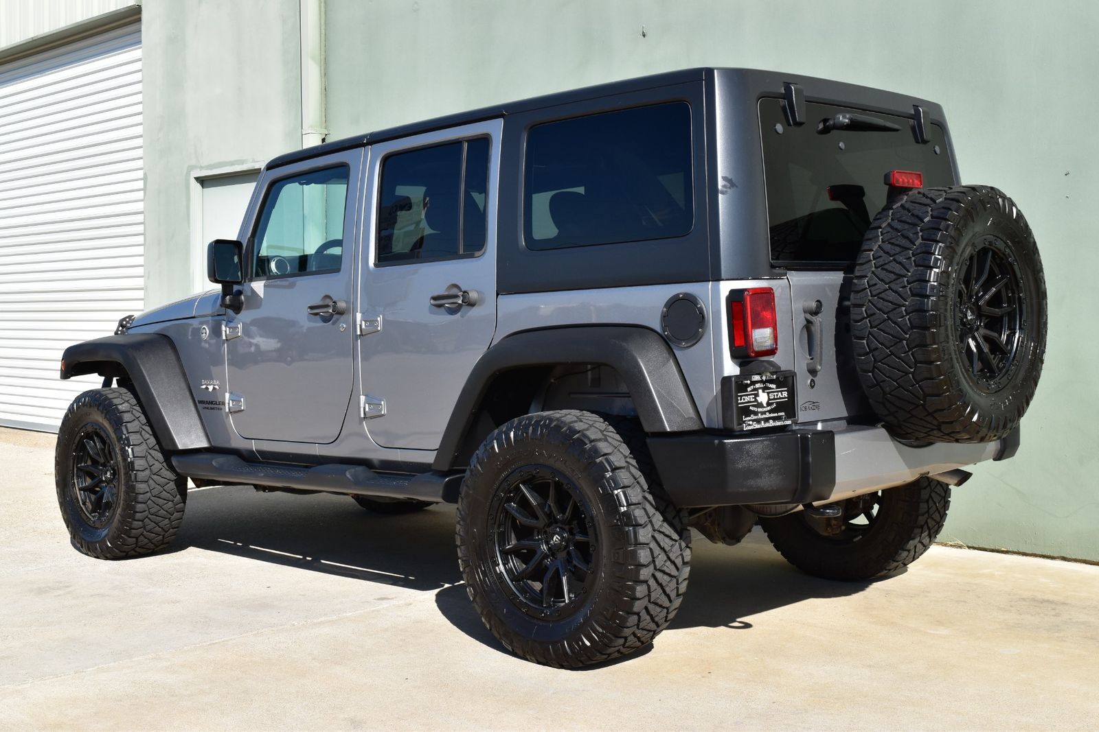 2016-jeep-wrangler-unlimited-for-sale-01