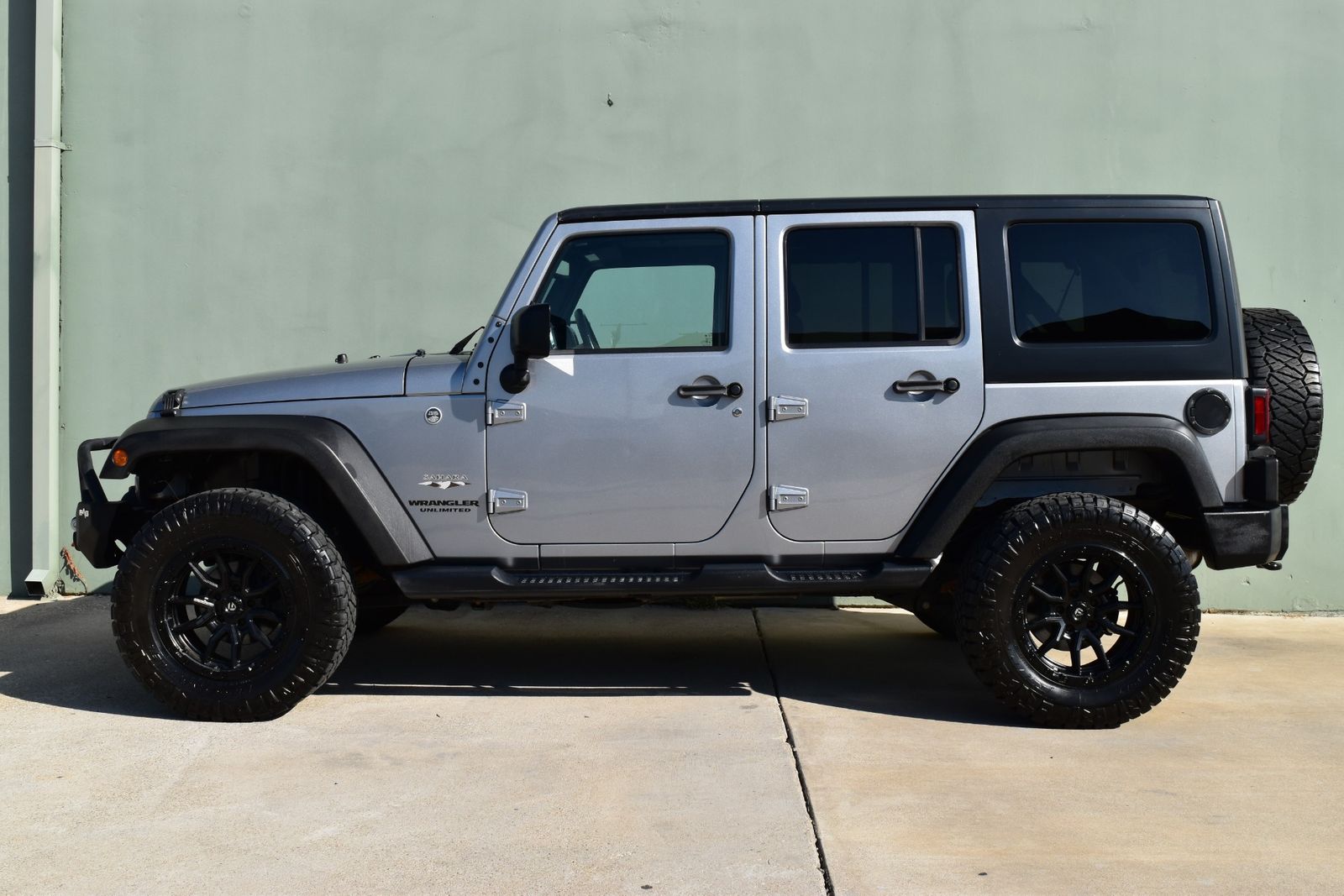 2016-jeep-wrangler-unlimited-for-sale-02