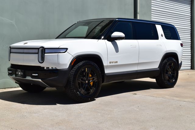 rivian-r1s-for-sale-04