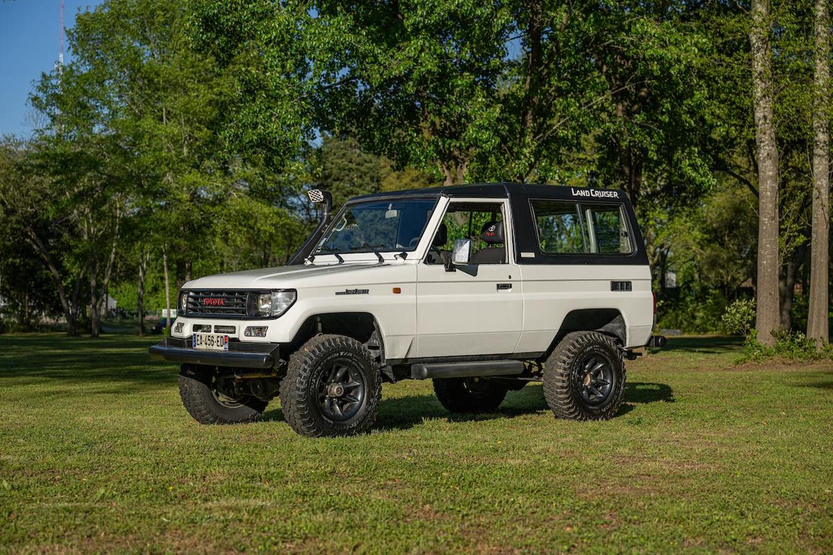 toyota-land-cruiser-4x4-for-sale-04