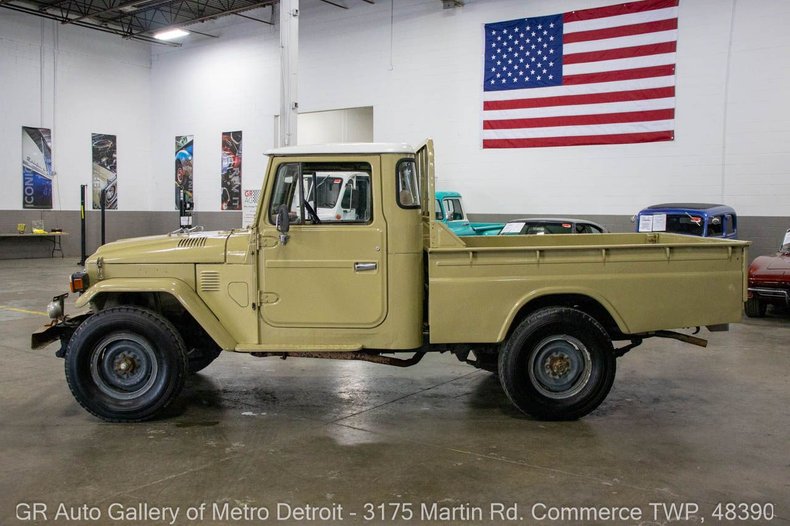 1982-toyota-land-cruiser-fj45 (1)