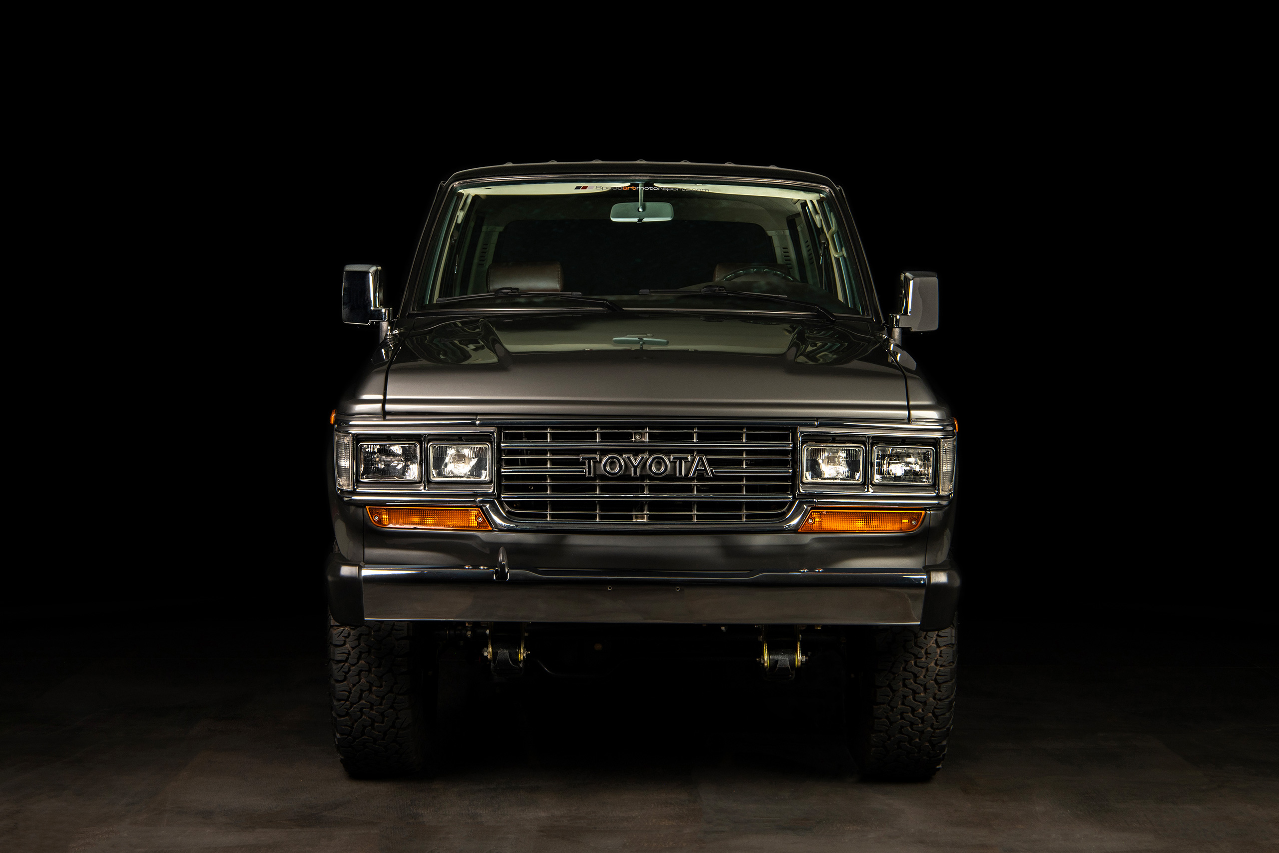 1988-toyota-land-cruiser-fj62-for-sale-05