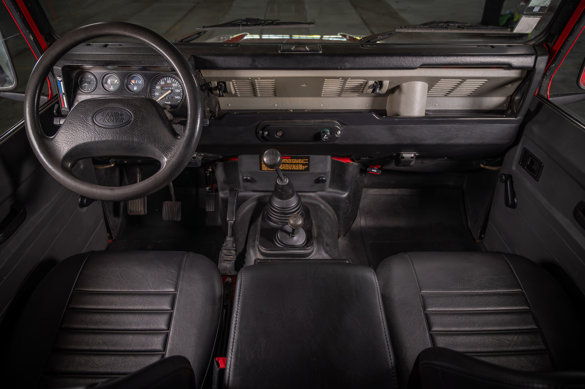 1995-land-rover-defender-90-uk-for-sale-011