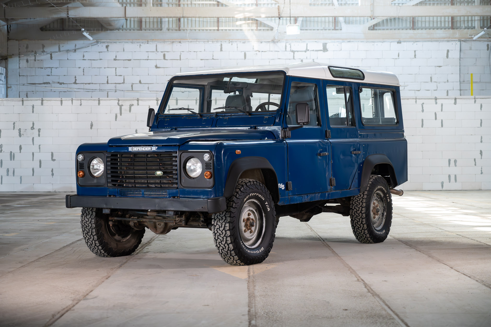 1998-land-rover-defender-110-td5-for-sale-01