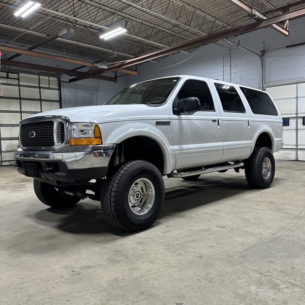 2001-ford-excursion-limited-01