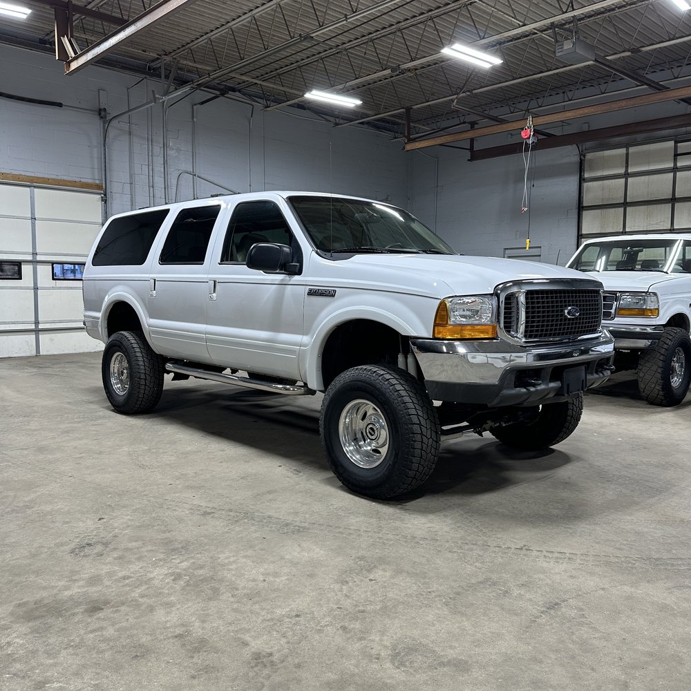 2001-ford-excursion-limited-04