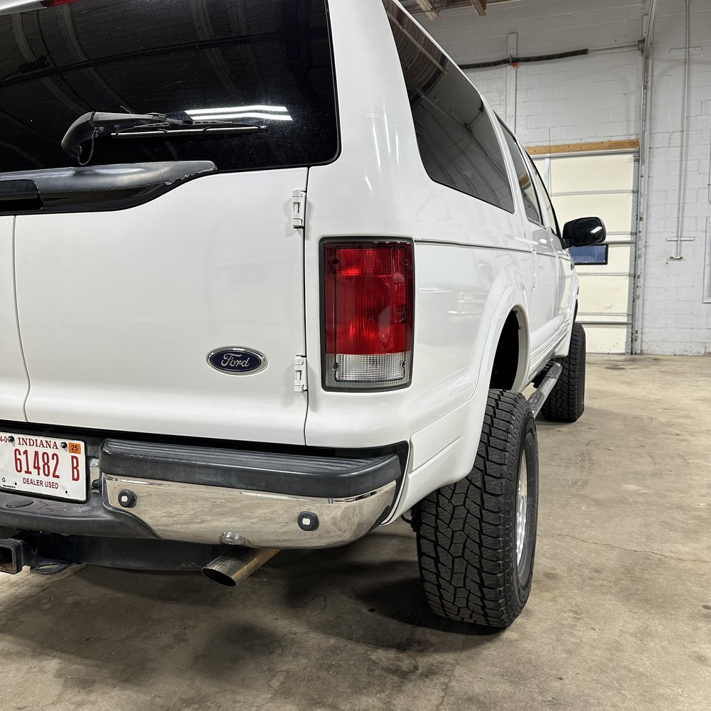 2001-ford-excursion-limited-08