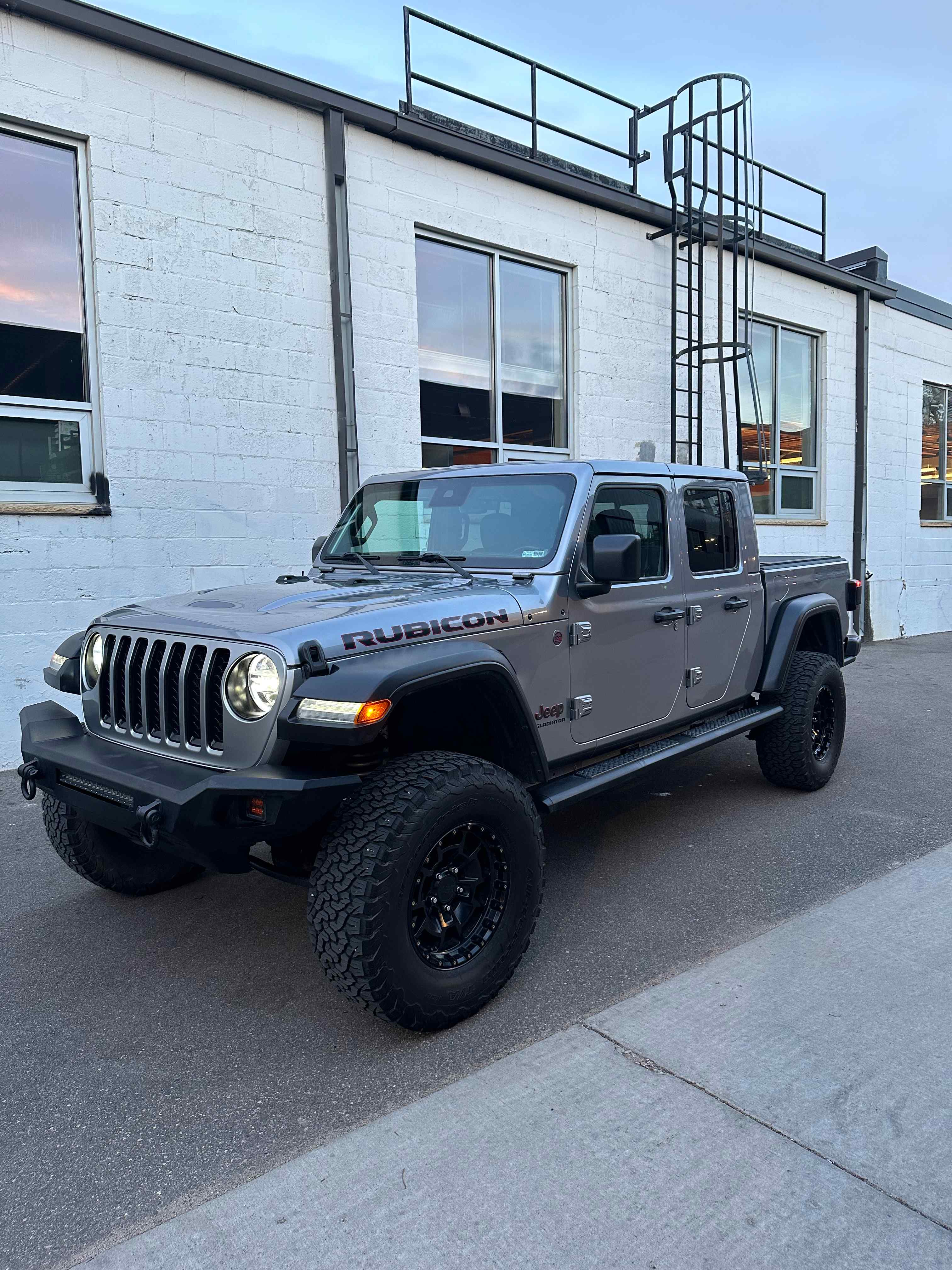 2020-jeep-gladiator-pickup-for-sale-04