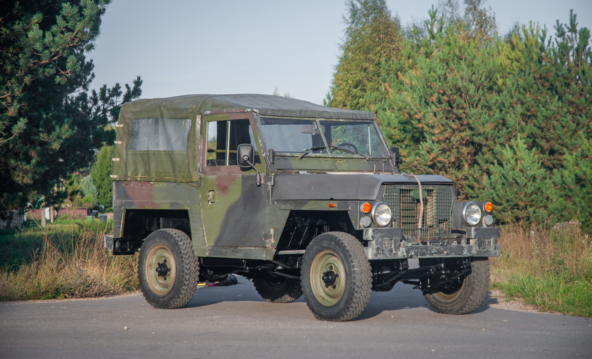 land-rover-series-iii-lightweight-for-sale-03