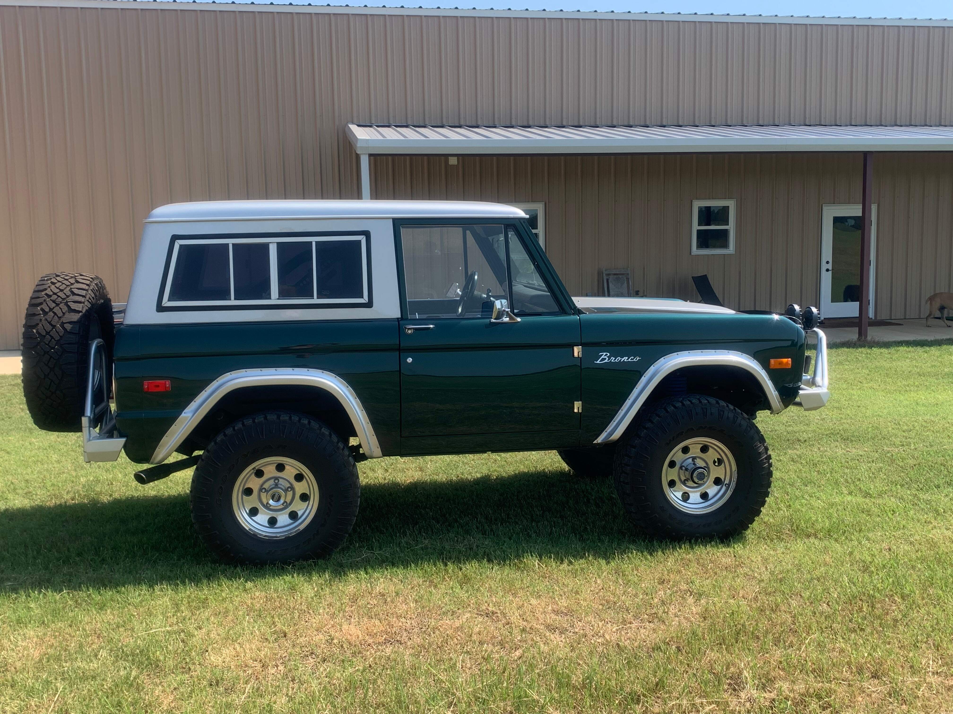 1975-ford-bronco-for-sale-10