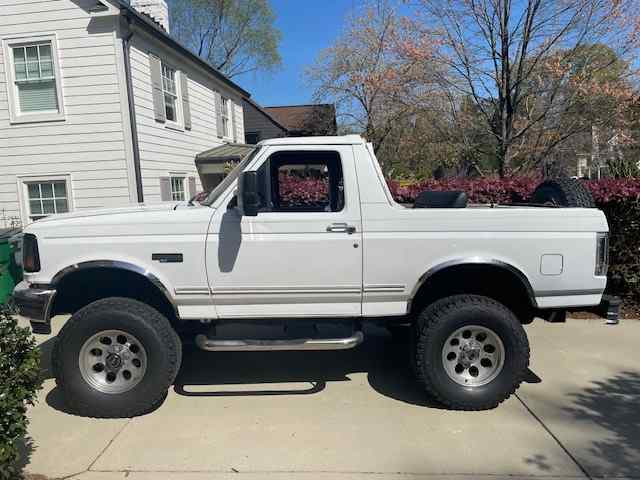 1996-ford-bronco-xlt-for-sale-02