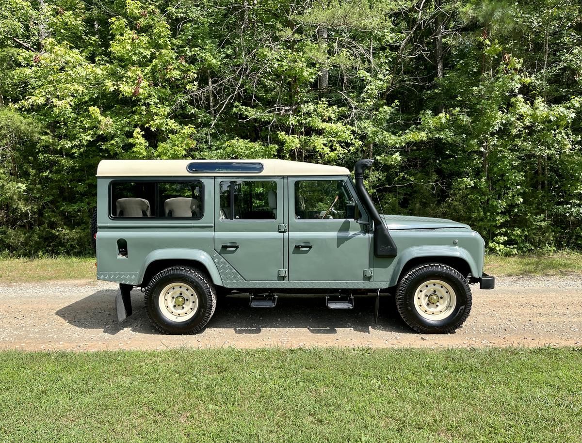 1997-land-rover-defender-110-for-sale-05