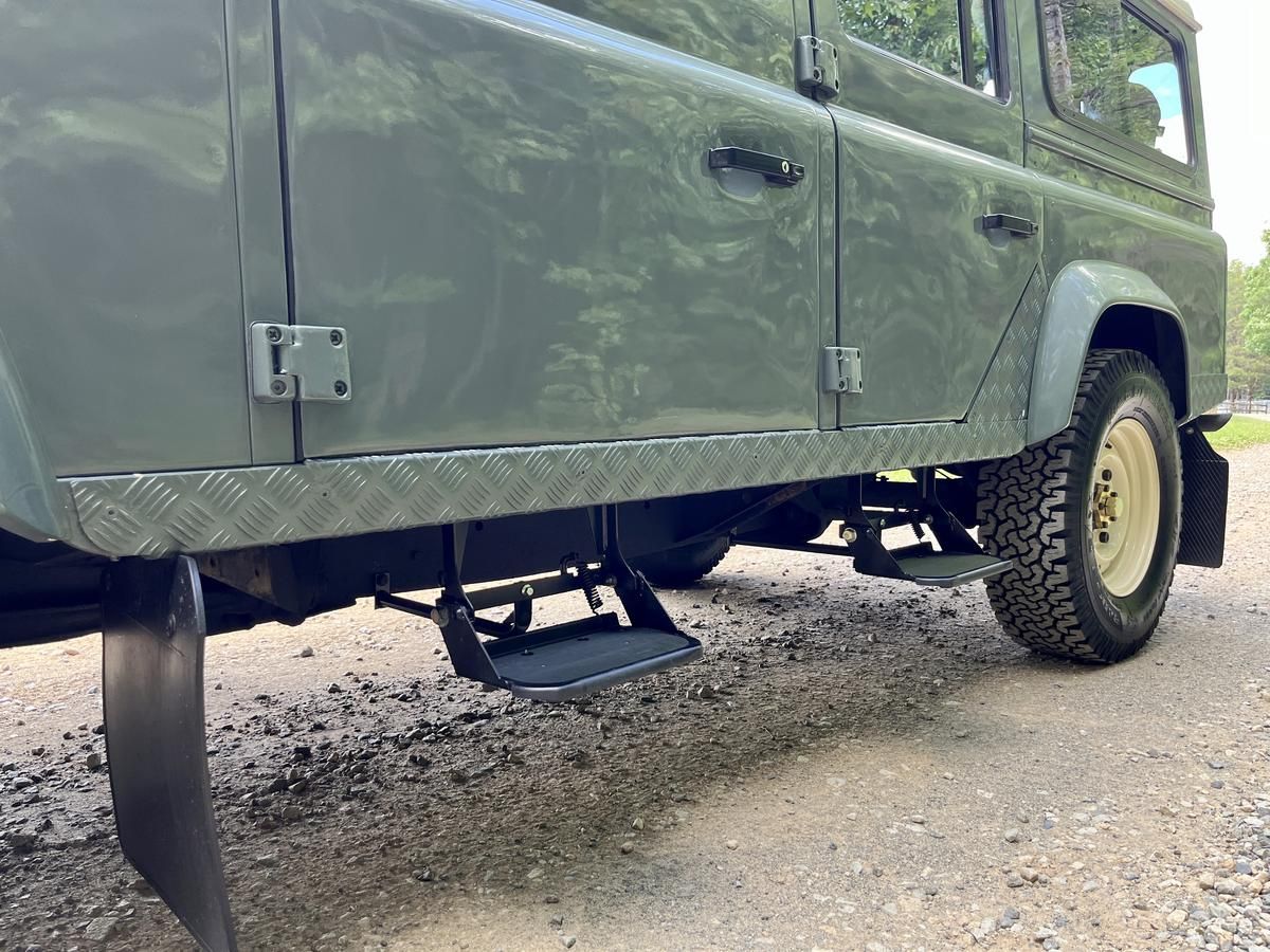 1997-land-rover-defender-110-for-sale-15