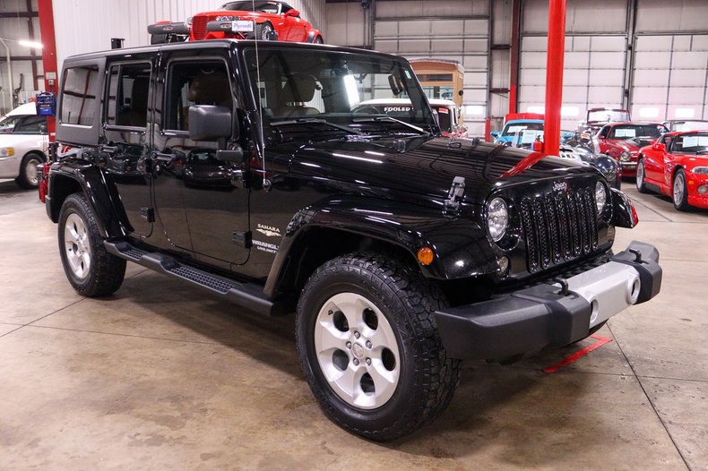 2013-jeep-wrangler-unlimited-sahara-for-sale-08