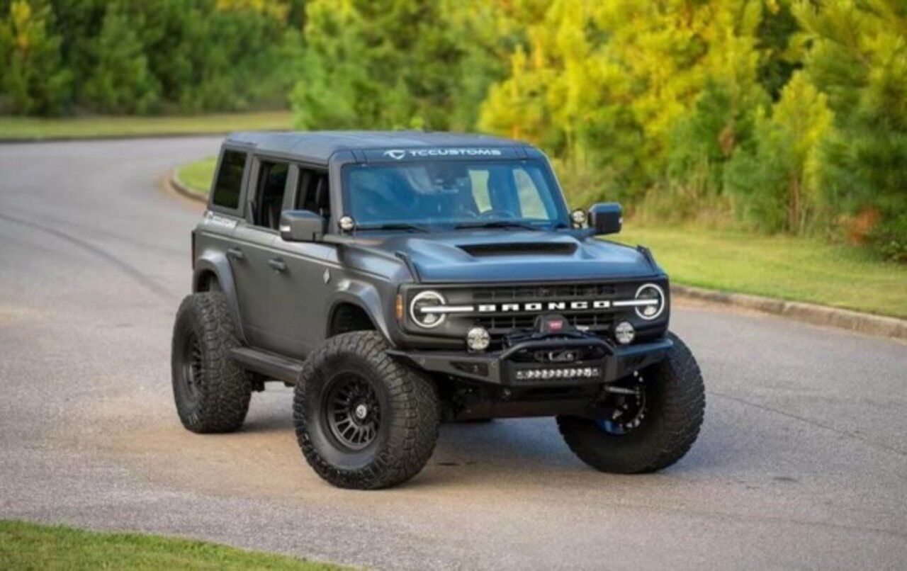 2021-ford-bronco-badlands-for-sale-01