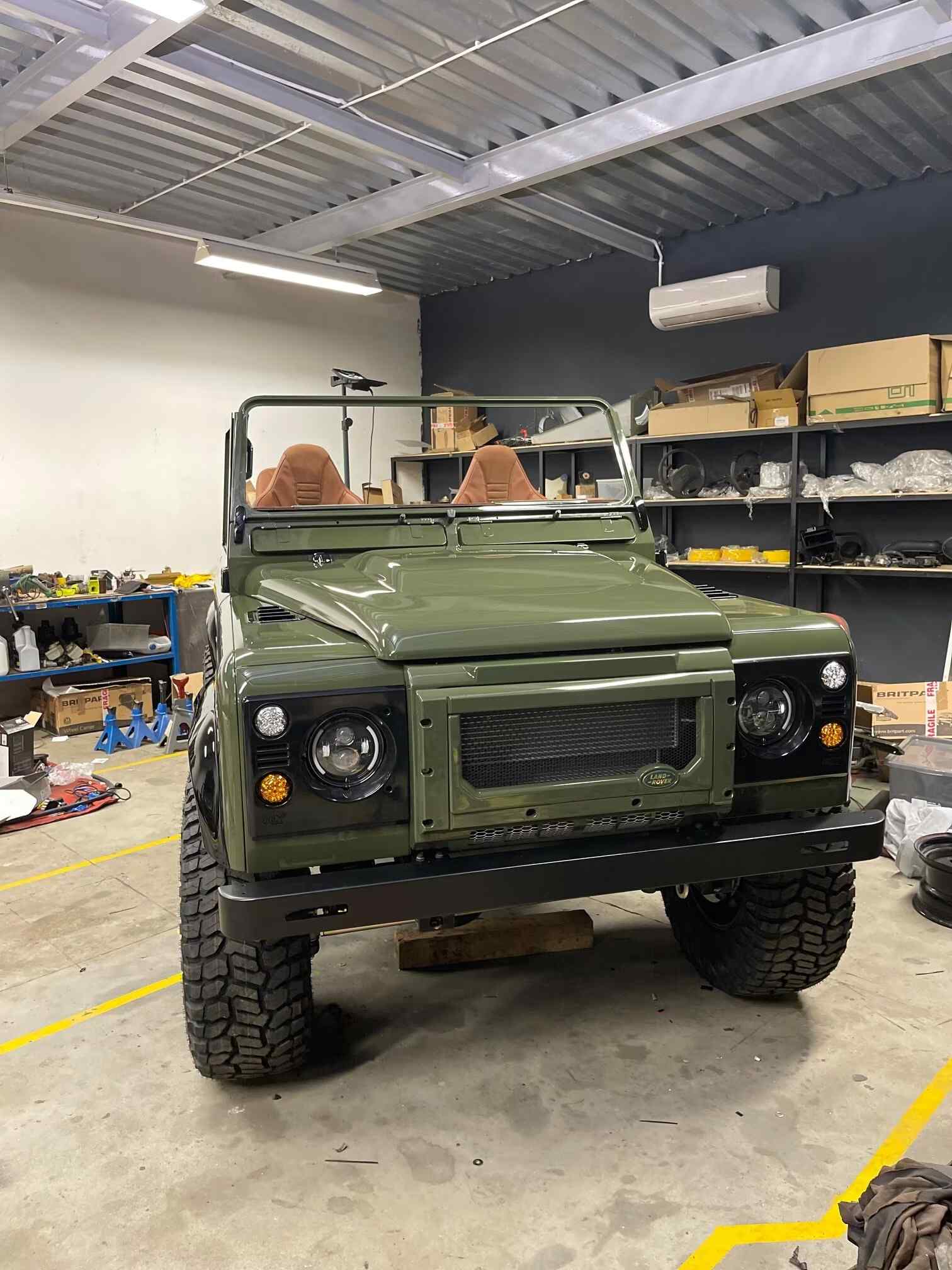 frame-off-restored-1998-land-rover-defender-for-sale-09