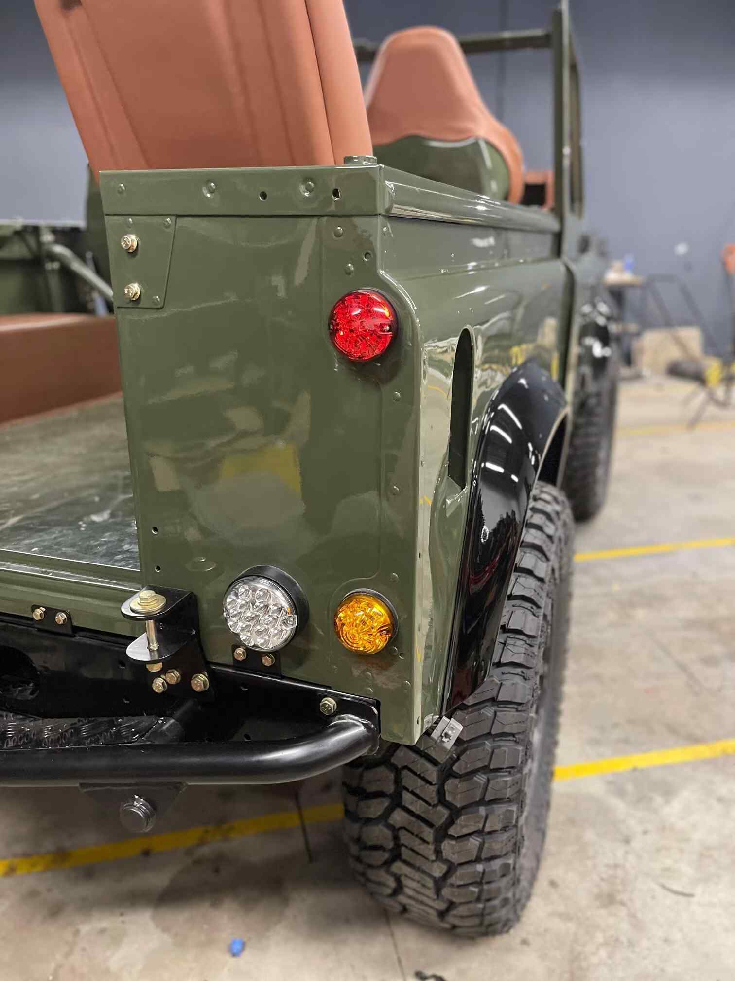 frame-off-restored-1998-land-rover-defender-for-sale-12