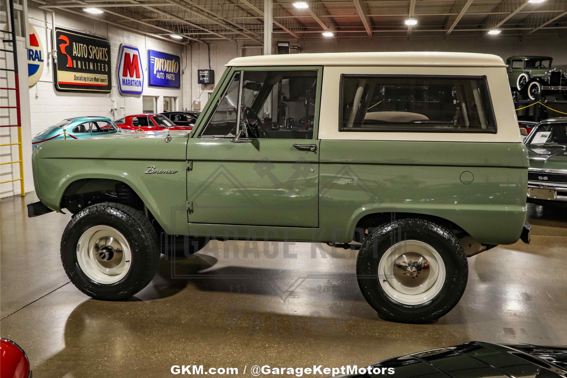 1970-ford-bronco-for-sale-garage-kept-motors-08