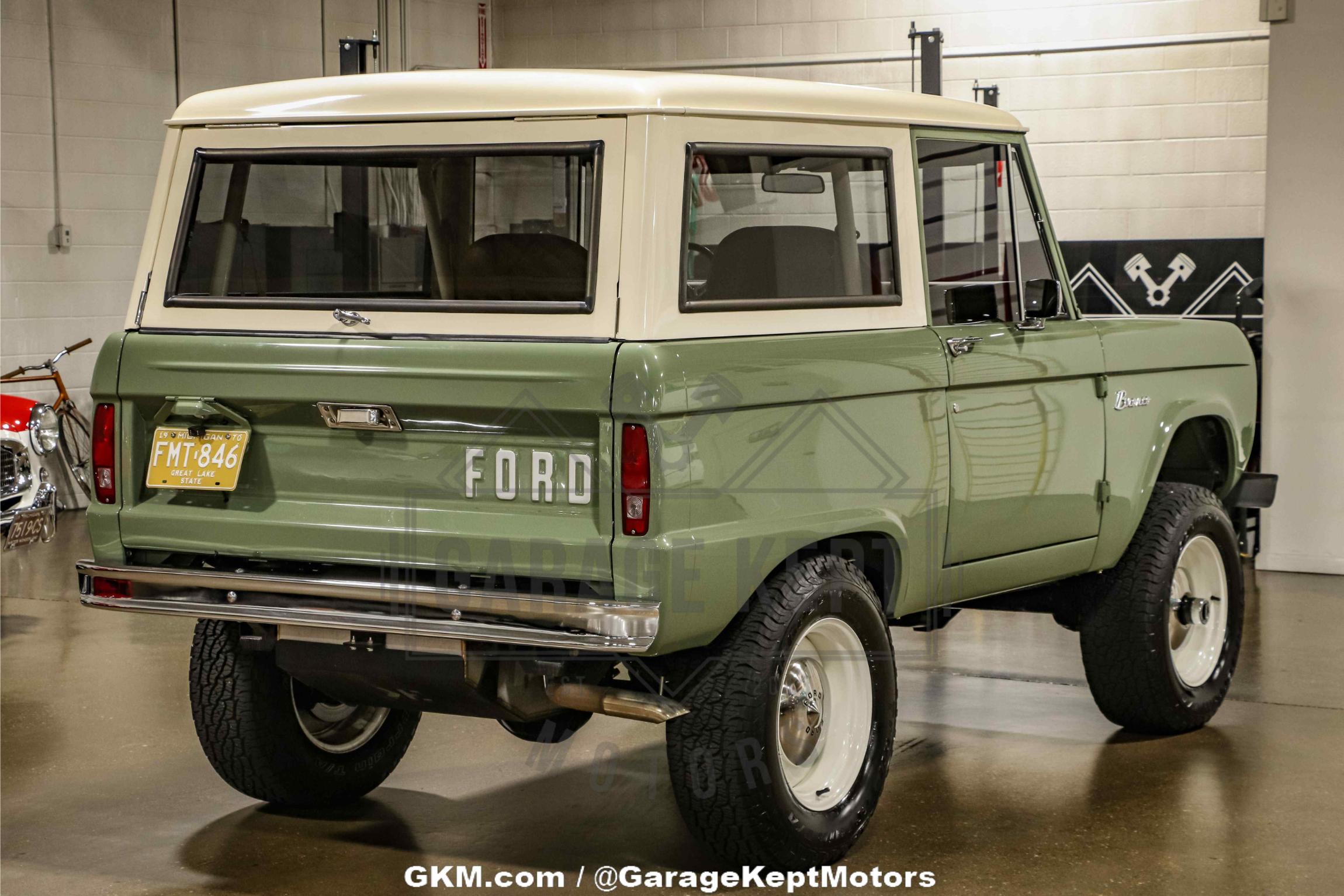 1970-ford-bronco-for-sale-garage-kept-motors-11