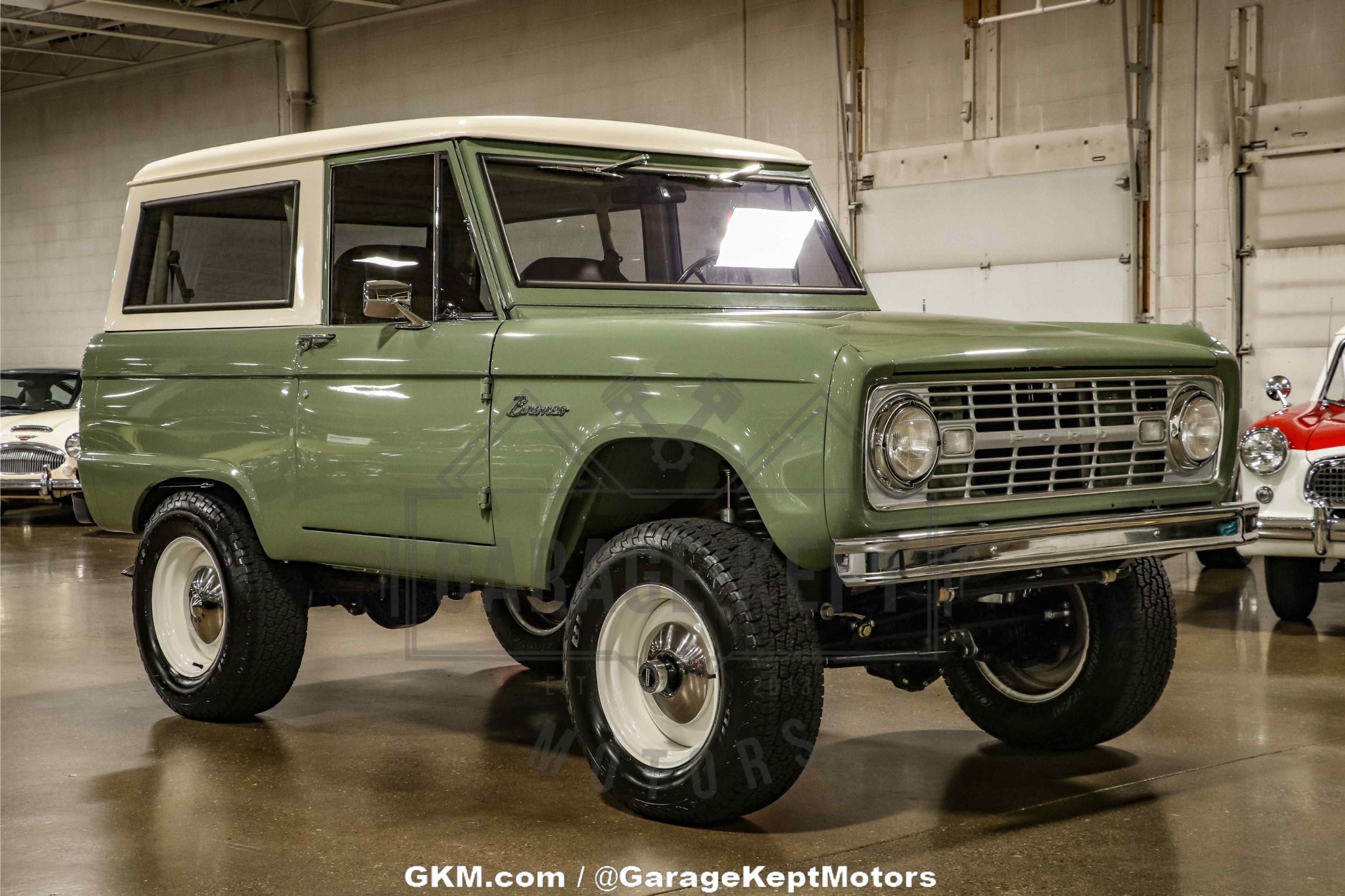 1970-ford-bronco-for-sale-garage-kept-motors-13