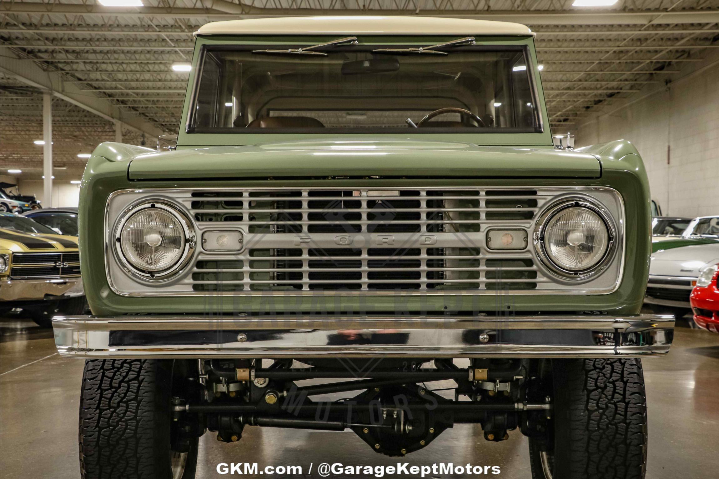 1970-ford-bronco-for-sale-garage-kept-motors-15