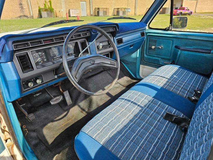 1984-ford-f-150-lwb-hope-mills-06