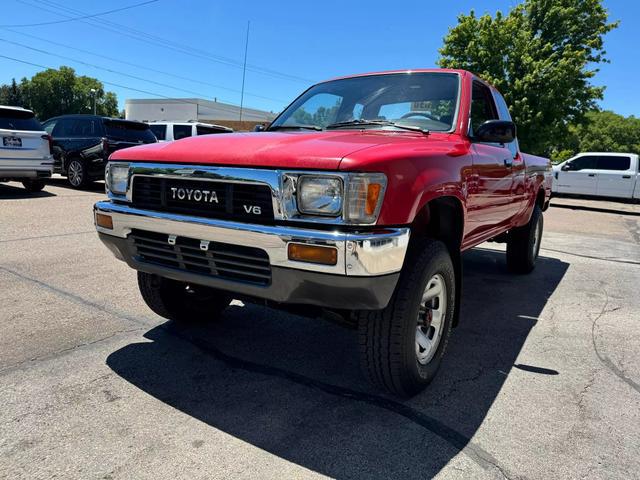 1990-toyota-pickup-for-sale-04