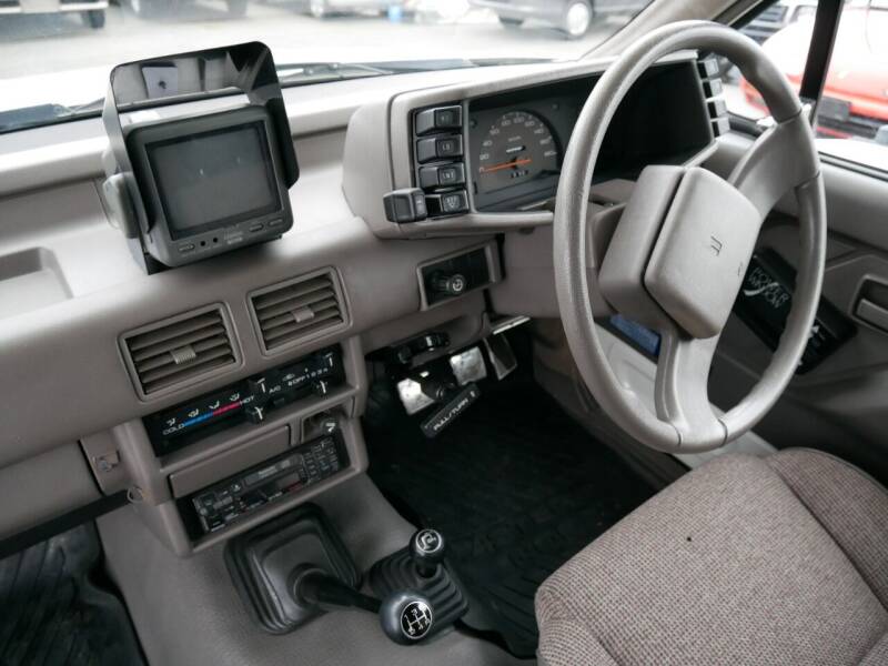 1992-isuzu-rodeo-turbo-diesel-4wd-mt-for-sale-12