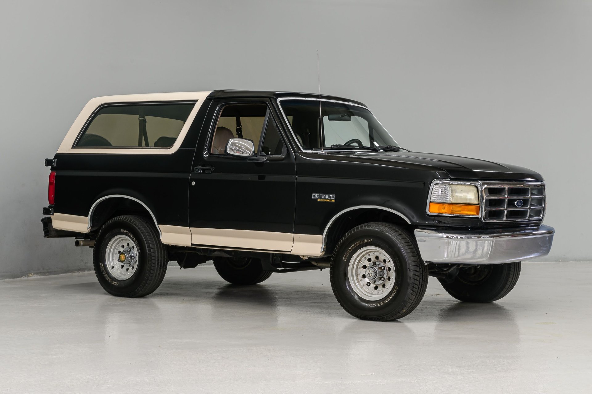 1993-ford-bronco-eddie-bauer (7)