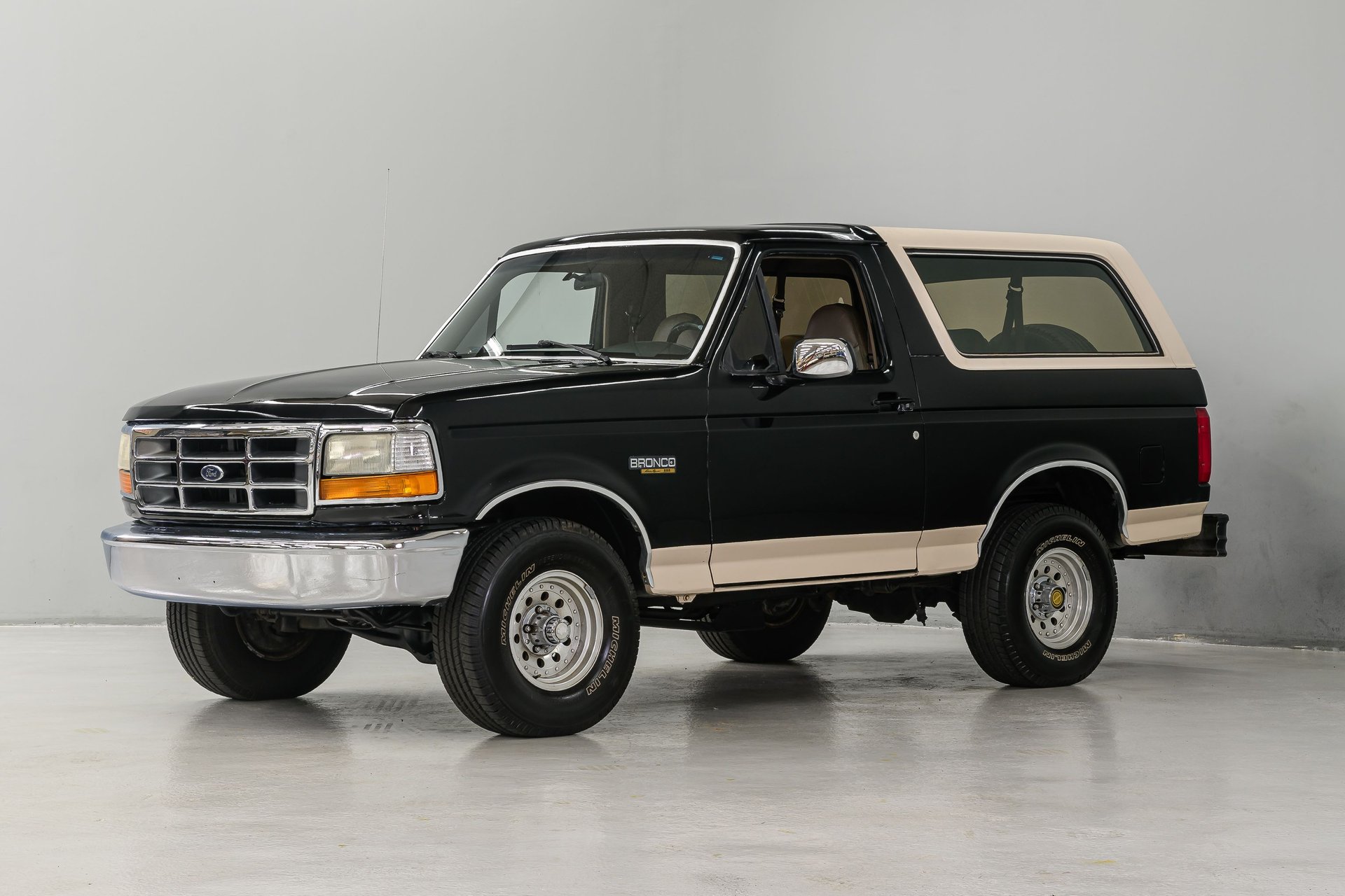 1993-ford-bronco-eddie-bauer