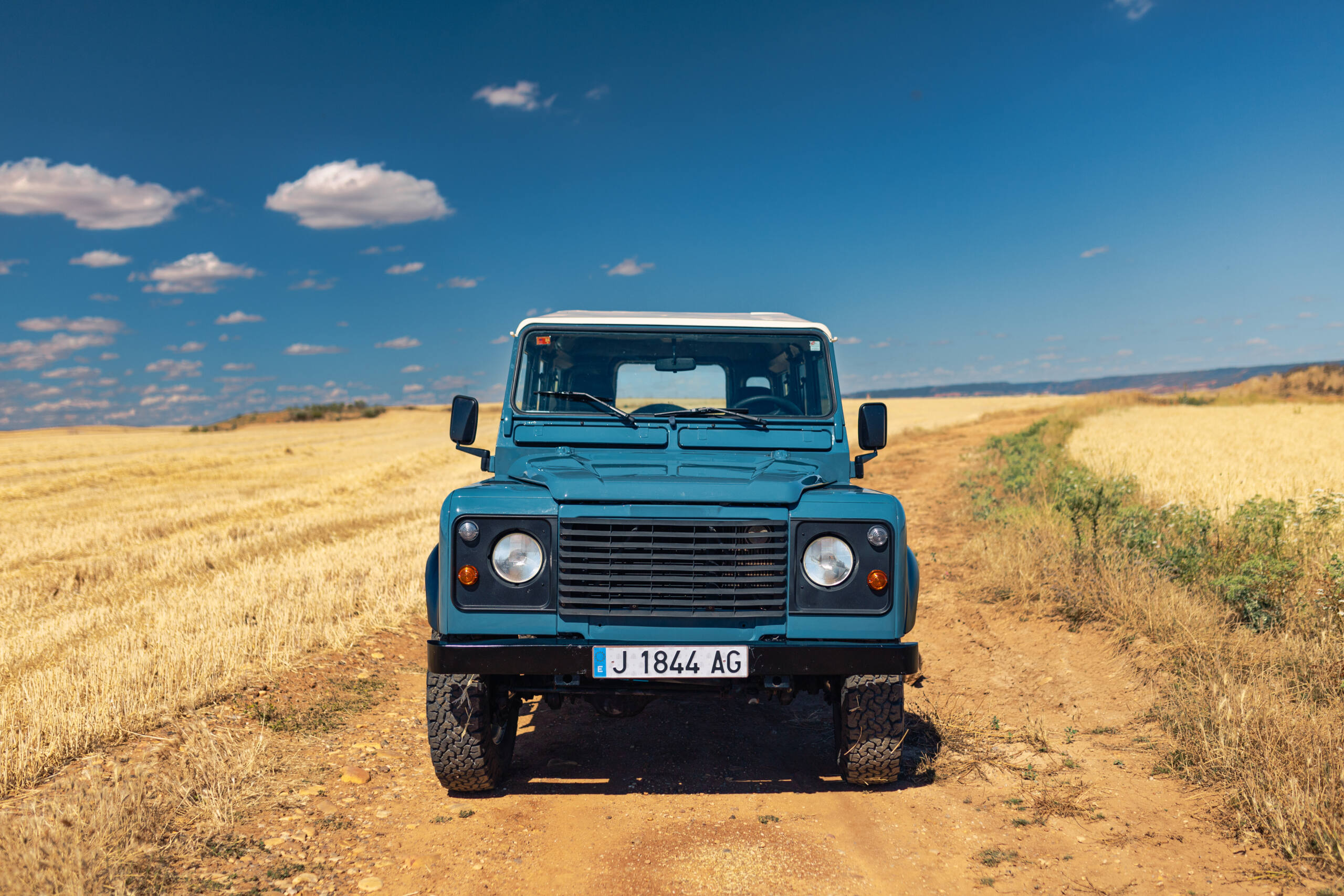 1995-land-rover-defender-110-300tdi-02