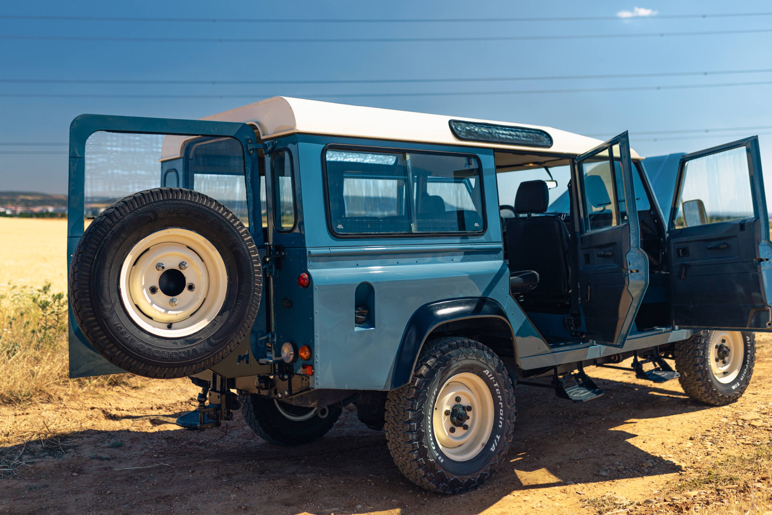 1995-land-rover-defender-110-300tdi-07