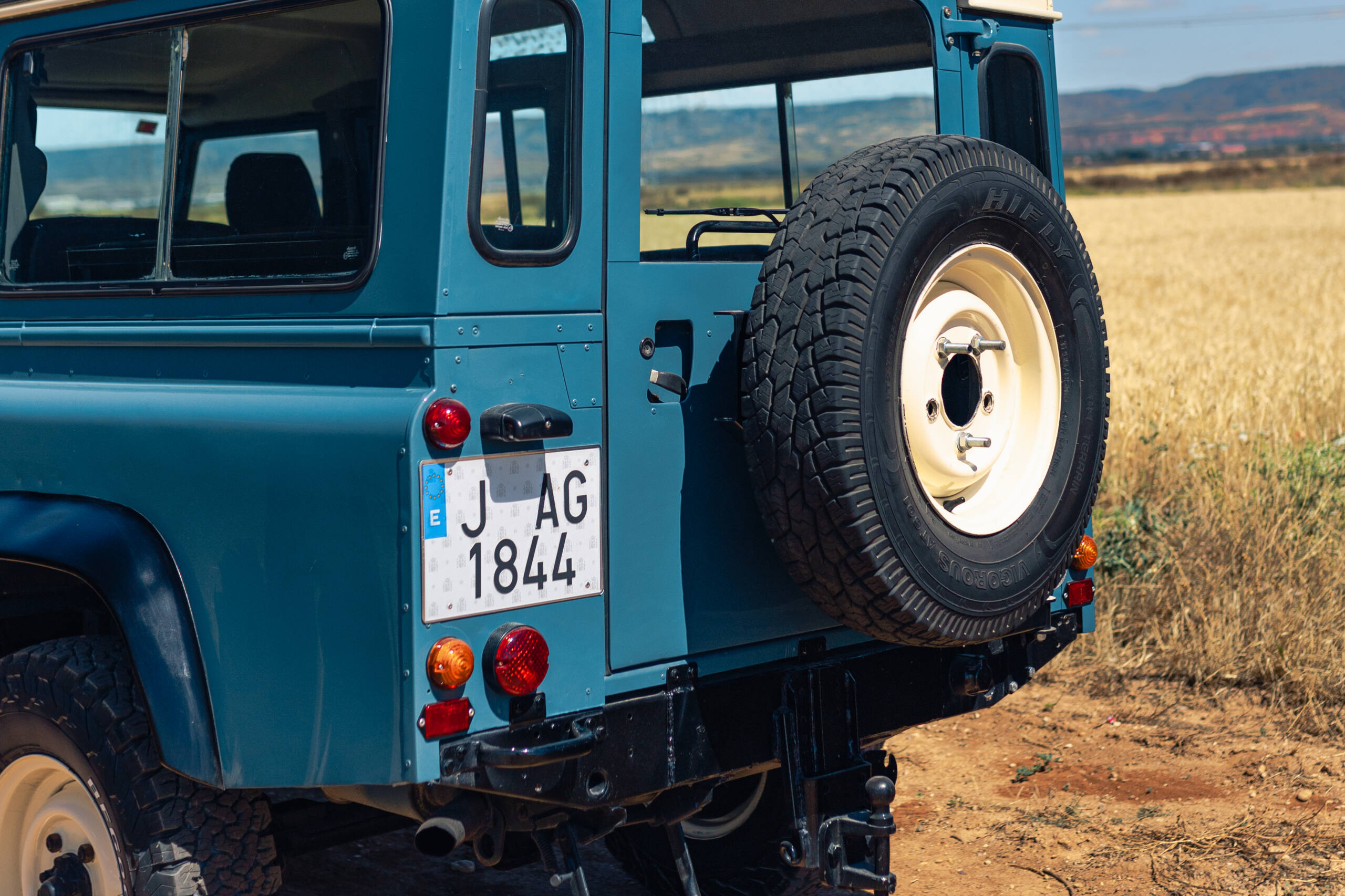 1995-land-rover-defender-110-300tdi-09