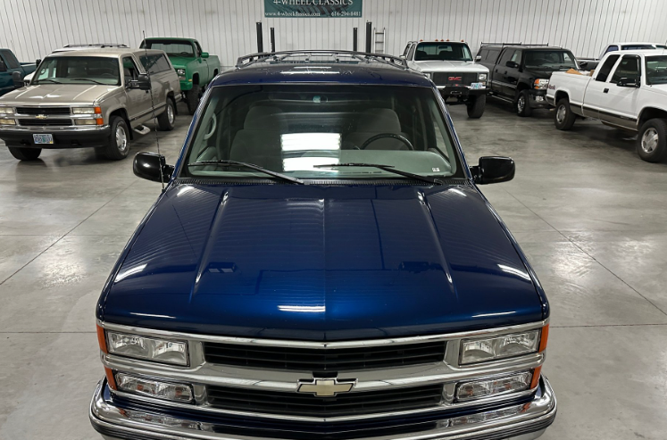 1996-chevrolet-suburban-for-sale-mi-07