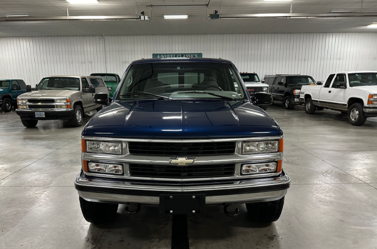 1996-chevrolet-suburban-for-sale-mi-08